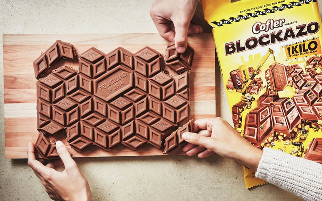 Blockazo Chocolate with Peanuts Cofler, 1 kg / 35.27 oz