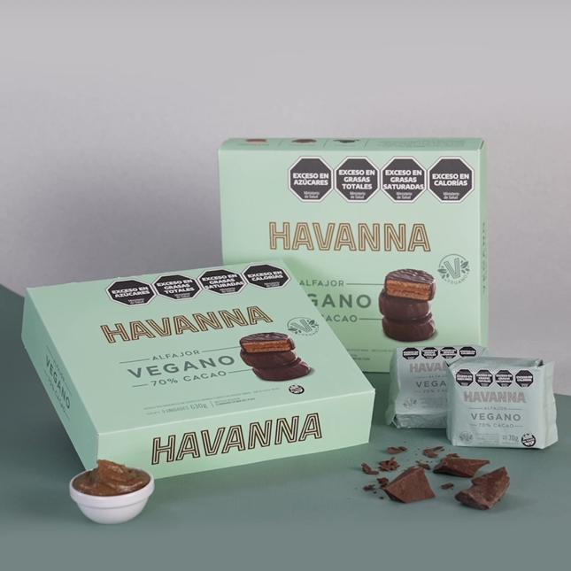 Alfajor Havanna Vegano 70% Cacao con Dulce de Leche de Almendras, 70 g / 2.46 oz (Box of 9)