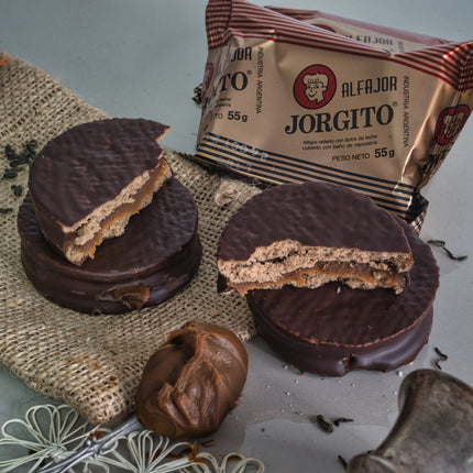 Alfajor Jorgito Negro Dulce de Leche with chocolate coating, 55 g (Pack of 6)