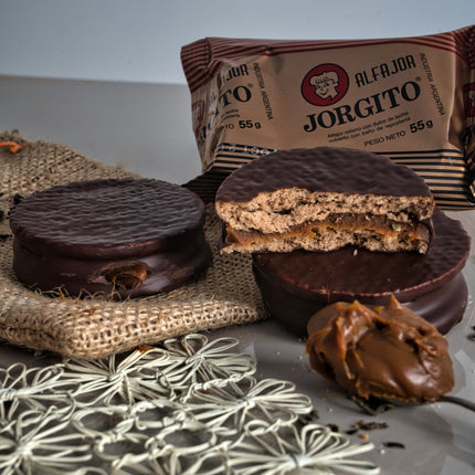 Alfajor Jorgito Negro Dulce de Leche with chocolate coating, 55 g (Pack of 6)