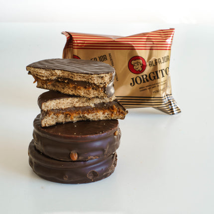 Alfajor Jorgito Negro Dulce de Leche with chocolate coating, 55 g (Pack of 6)