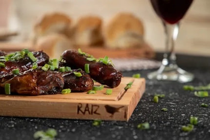 Rectangular wooden roasting plate with Raiz gutters (1 unit)
