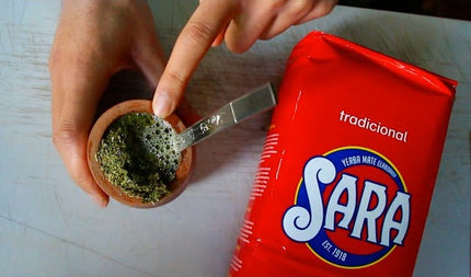 Yerba Mate Sara Tradicional Sin TACC, 1 kg / 35,27 oz (Paquete Rojo)